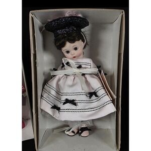 Madame Alexander Doll 2004 Porcelain Bride Doll Black Hat Original Box